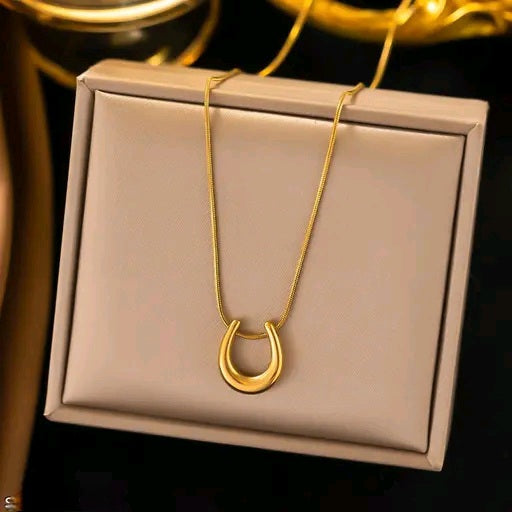 Minimal Gold U-Shape Pendant Necklace | Korean Style | Anti-Tarnish